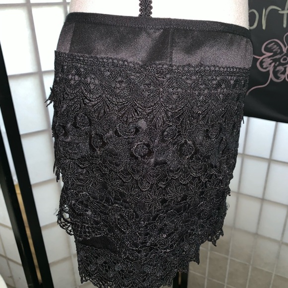 Pauln RC Black Boho Lace Shorts - Picture 6 of 7